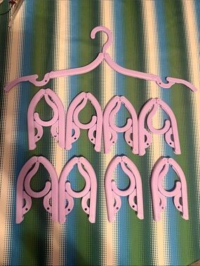 Foldable Plastic Travel Hanger Set in Light Purple